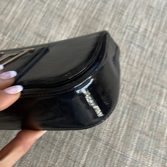 Having babies, no longer need the extra purses , please treat them kindly :) - Picture 4 of 5